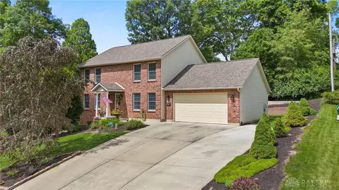 1725 Hillrose Pl, Fairborn, OH 45324