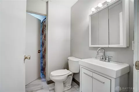 Bath - 11446 Flagler Ln, Forest Park, OH 45240 photo 3 of 4