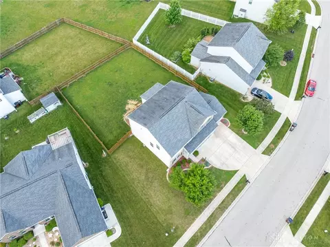 View/Area - 1478 Artesian Ln, Fairborn, OH 45324 photo 7 of 9