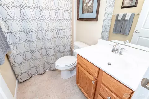 Bath - 1478 Artesian Ln, Fairborn, OH 45324 photo 6 of 6