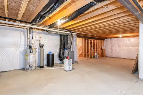 Entry Way - 1478 Artesian Ln, Fairborn, OH 45324 photo 4 of 4