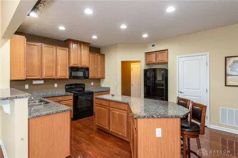 Kitchen - 1478 Artesian Ln, Fairborn, OH 45324 photo 2 of 5
