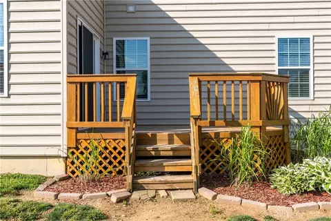 Exterior - 1478 Artesian Ln, Fairborn, OH 45324 photo 6 of 6