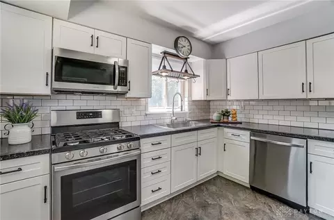 Kitchen - 3430 Blocker Dr, Kettering, OH 45420 photo 3 of 4