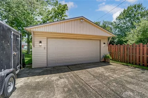 Exterior - 3430 Blocker Dr, Kettering, OH 45420 photo 6 of 10