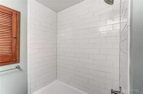 Bath - 3430 Blocker Dr, Kettering, OH 45420 photo 5 of 5