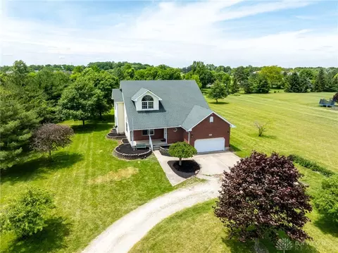 8801 Hoke Rd, Clayton, OH 45315