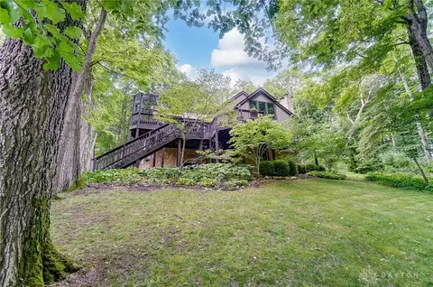 2602 Cinnamon Run, Beavercreek, OH 45434