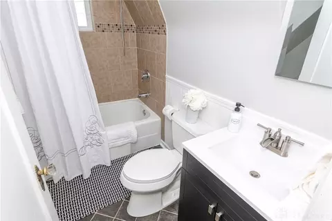 Bath - 912 Broad Blvd, Kettering, OH 45419 photo 2 of 2