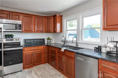 Kitchen - 912 Broad Blvd, Kettering, OH 45419 photo 3 of 4