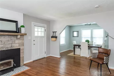 Entry Way - 912 Broad Blvd, Kettering, OH 45419 photo 1 of 3