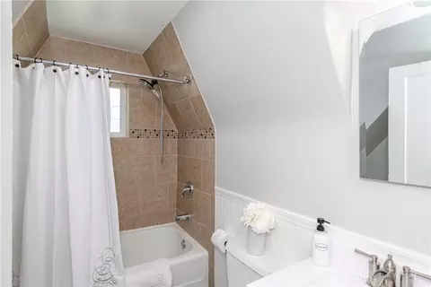 Bath - 912 Broad Blvd, Kettering, OH 45419 photo 1 of 2