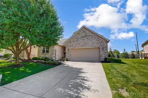 1340 Phoenix Pl, Kettering, OH 45420