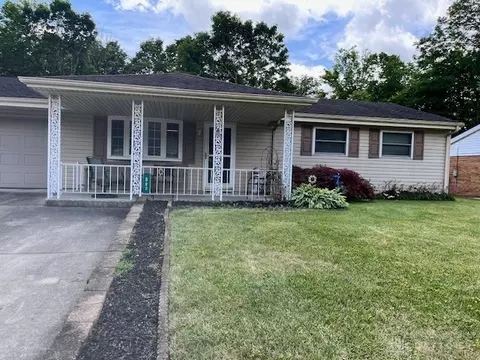 883 Murray Hill Dr, Xenia, OH 45385