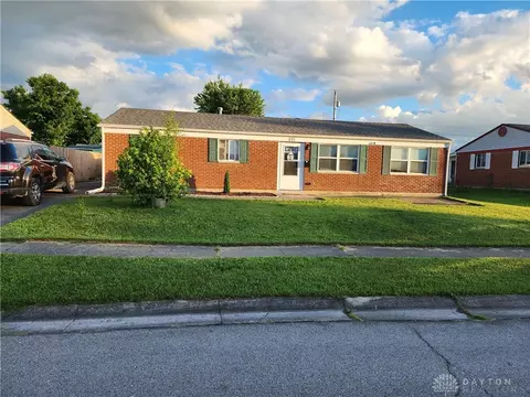 221 Doyle Ave, Brookville, OH 45309