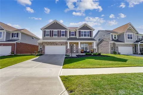 10030 Washington Glen Dr, Centerville, OH 45458