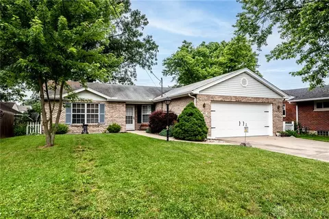 101 West Pl, Trenton, OH 45067