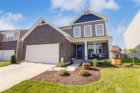 9157 Lakeside St, Tipp City, OH 45371