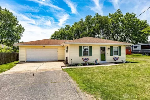 313 Maple Ave, Trenton, OH 45067