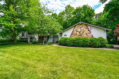 448 Merrick Dr, Dayton, OH 45434
