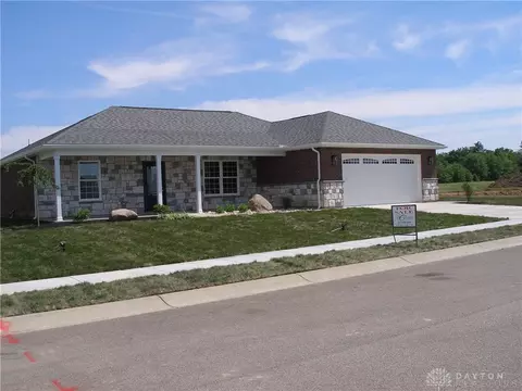 224 Goldenrod Dr, Eaton, OH 45320