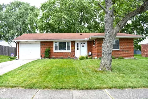 1708 Cambridge St, Piqua, OH 45356