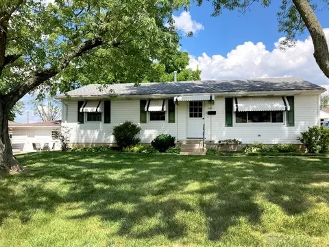 670 Sullivan Ct, Dayton, OH 45431