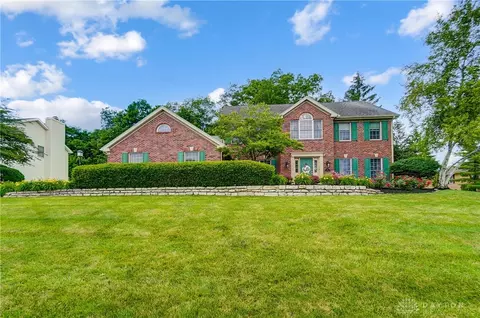 1414 Hunters Pointe Dr, Richmond, IN 47374