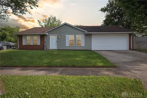 338 Pagett Dr, Germantown, OH 45327