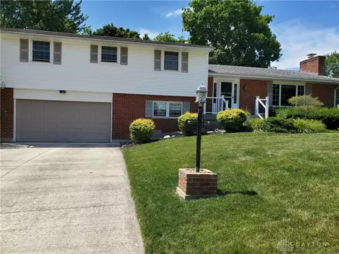 920 Tammy Cir, Dayton, OH 45415