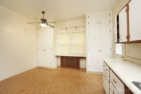 Kitchen - 1507 Saint Clair Ave, Cincinnati, OH 45231 photo 3 of 4