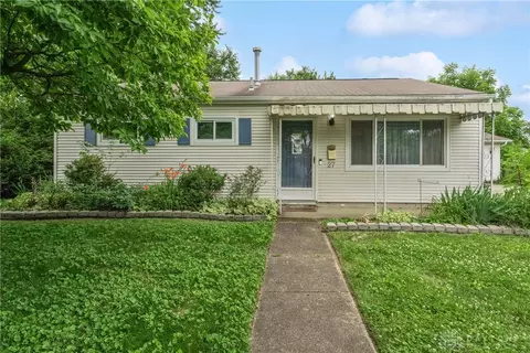 27 Sillman Ct, Fairborn, OH 45324