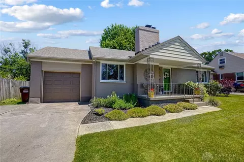 617 Lamont Dr, Kettering, OH 45429