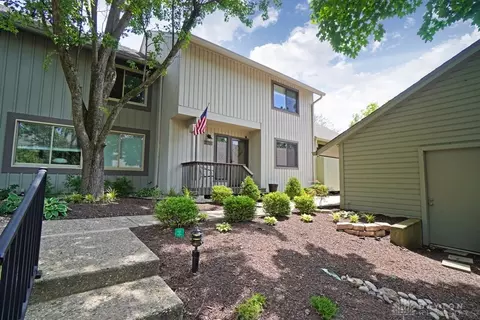 8412 Sailboat Ln, Maineville, OH 45039
