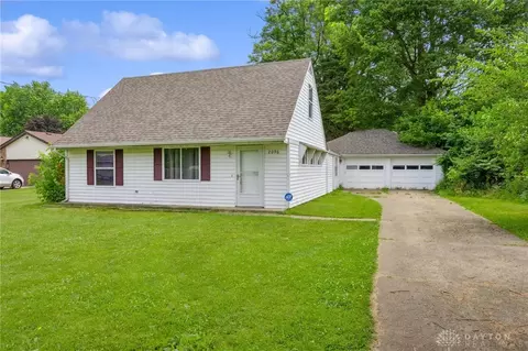 2096 Henry St, Fairborn, OH 45324