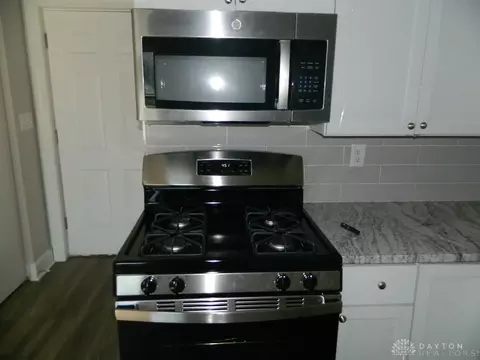 Kitchen - 123 N Arlington Ave, Springfield, OH 45503 photo 2 of 3