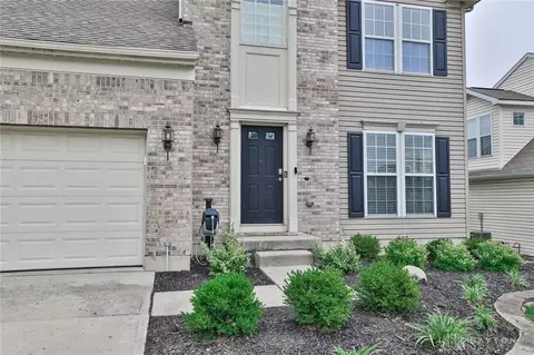 Exterior - 45 Keevers Pt, Springboro, OH 45066 photo 3 of 10