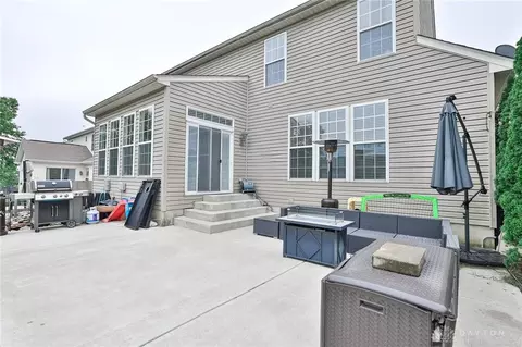 Exterior - 45 Keevers Pt, Springboro, OH 45066 photo 5 of 10