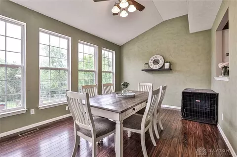 Dining - 45 Keevers Pt, Springboro, OH 45066 photo 1 of 2