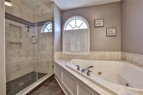 Bath - 45 Keevers Pt, Springboro, OH 45066 photo 2 of 5