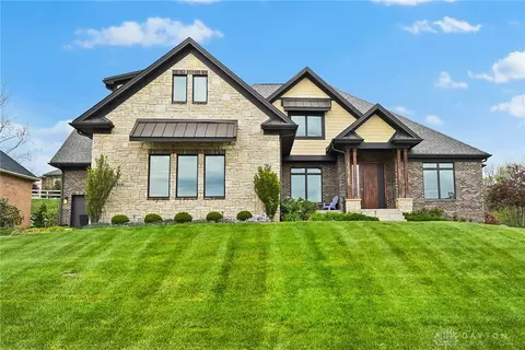 1912 Sugar Maple Pl, Bellbrook, OH 45305