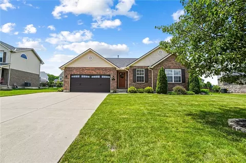 Exterior - 403 Thomas Pointe Ct, Monroe, OH 45050 photo 10 of 13