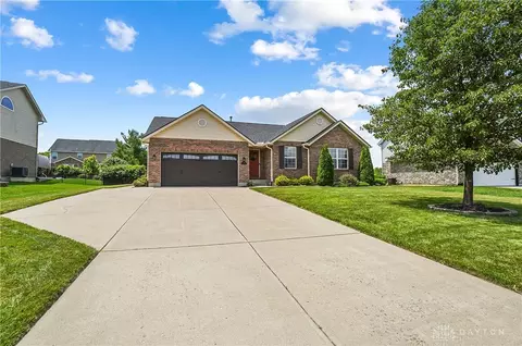Exterior - 403 Thomas Pointe Ct, Monroe, OH 45050 photo 11 of 13