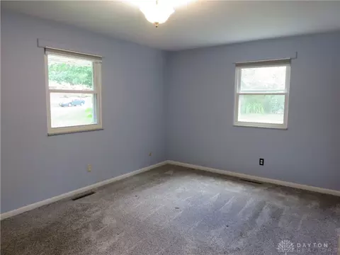 Bedroom - 958 Pepper Hill Dr, Kettering, OH 45429 photo 2 of 4