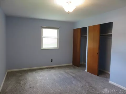 Bedroom - 958 Pepper Hill Dr, Kettering, OH 45429 photo 3 of 4