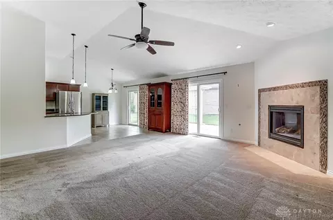 27 Juniper Ct, Springboro, OH 45066 photo 3