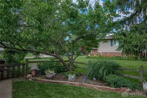 1640 Ambridge Rd, Centerville, OH 45459 photo 31