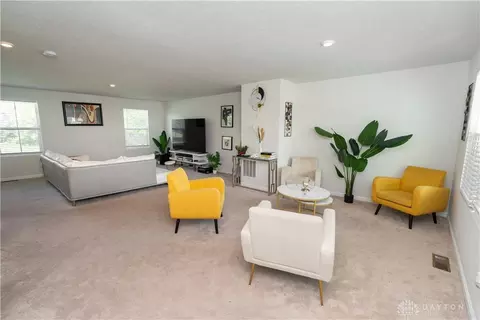 228 Ambassador Dr, Springfield, OH 45505 photo 10