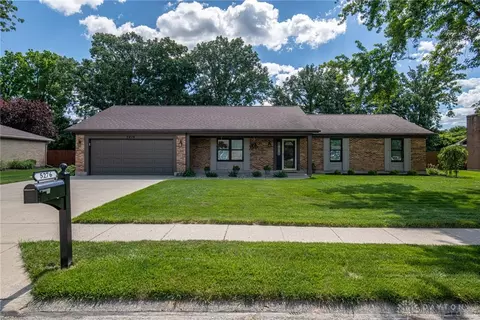 5276 Applecreek Rd, Dayton, OH 45429