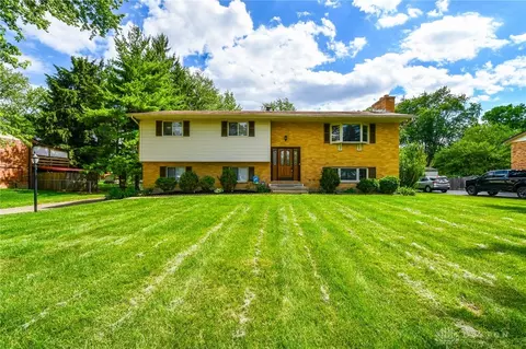 2707 Lantz Rd, Dayton, OH 45434